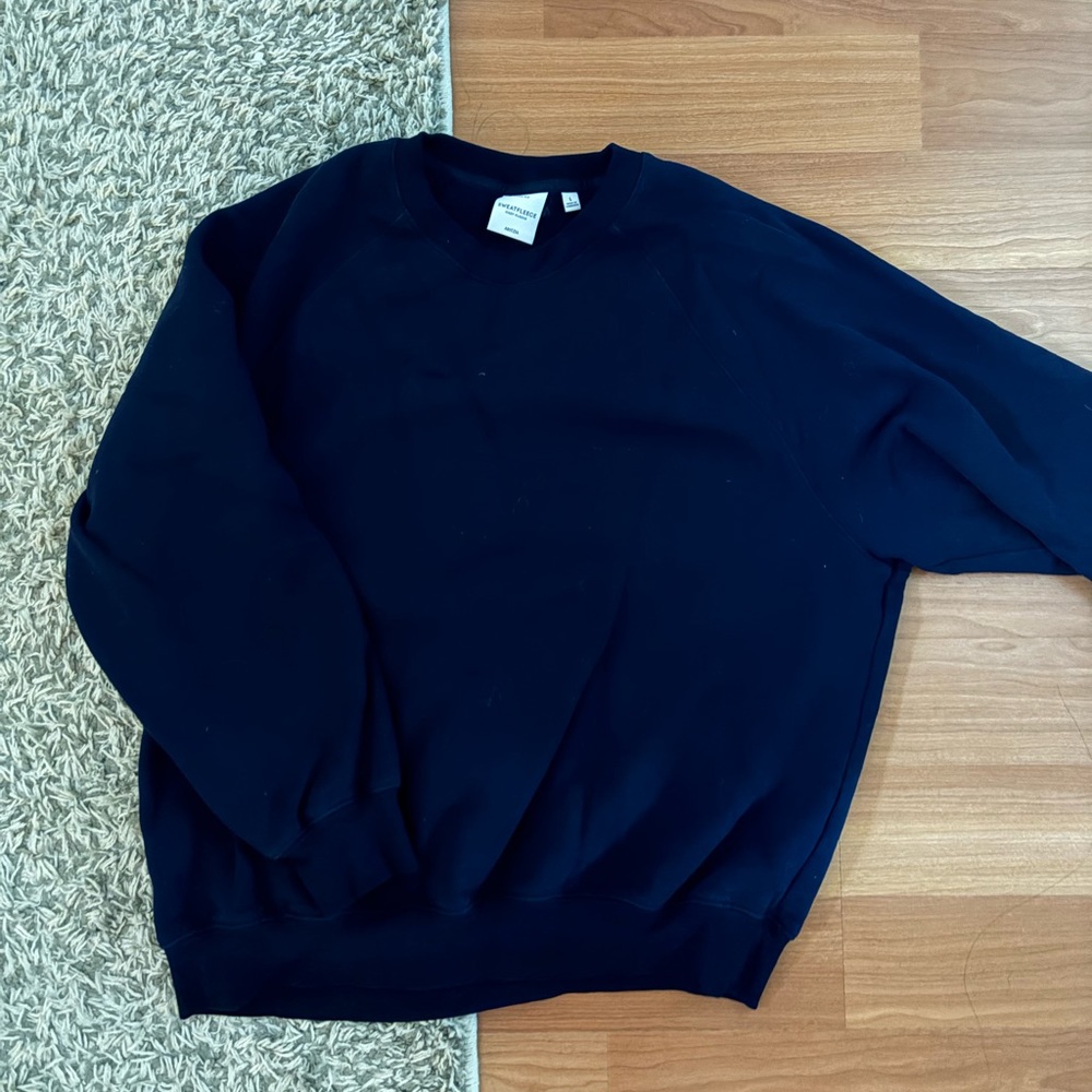Aritzia Mega Raglan sweatfleece Cozy Fleece Crewneck Sweater